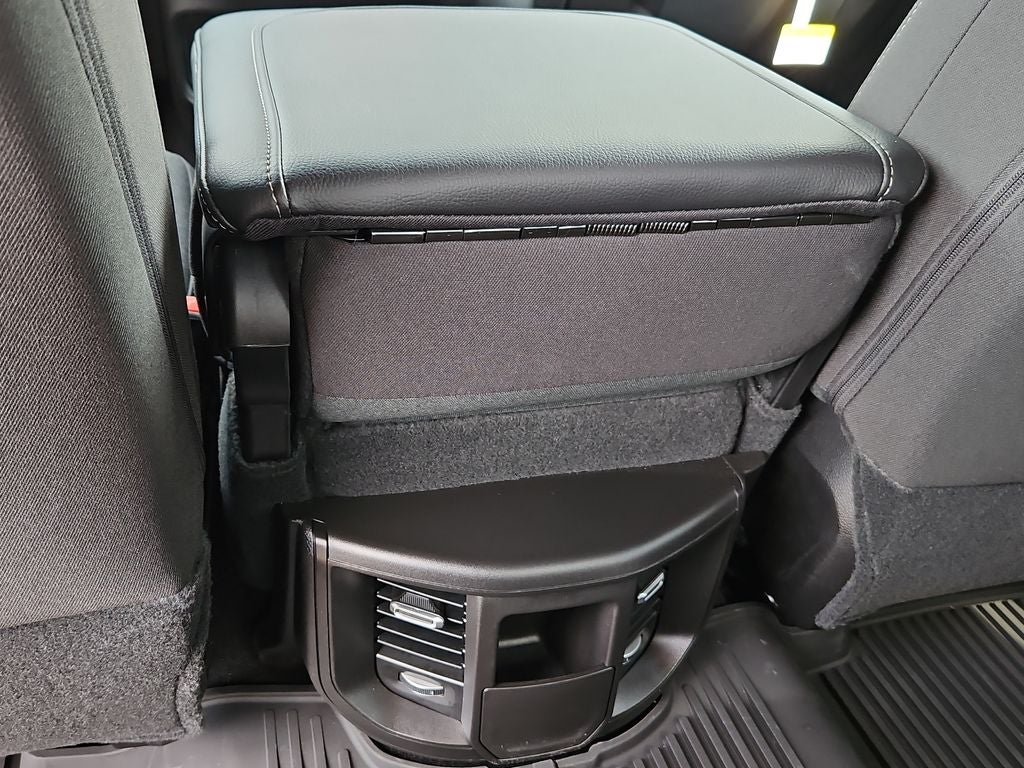 2026 RAM 2500 RAM 2500 BLACK EXPRESS CREW CAB 4X4 6'4' BOX