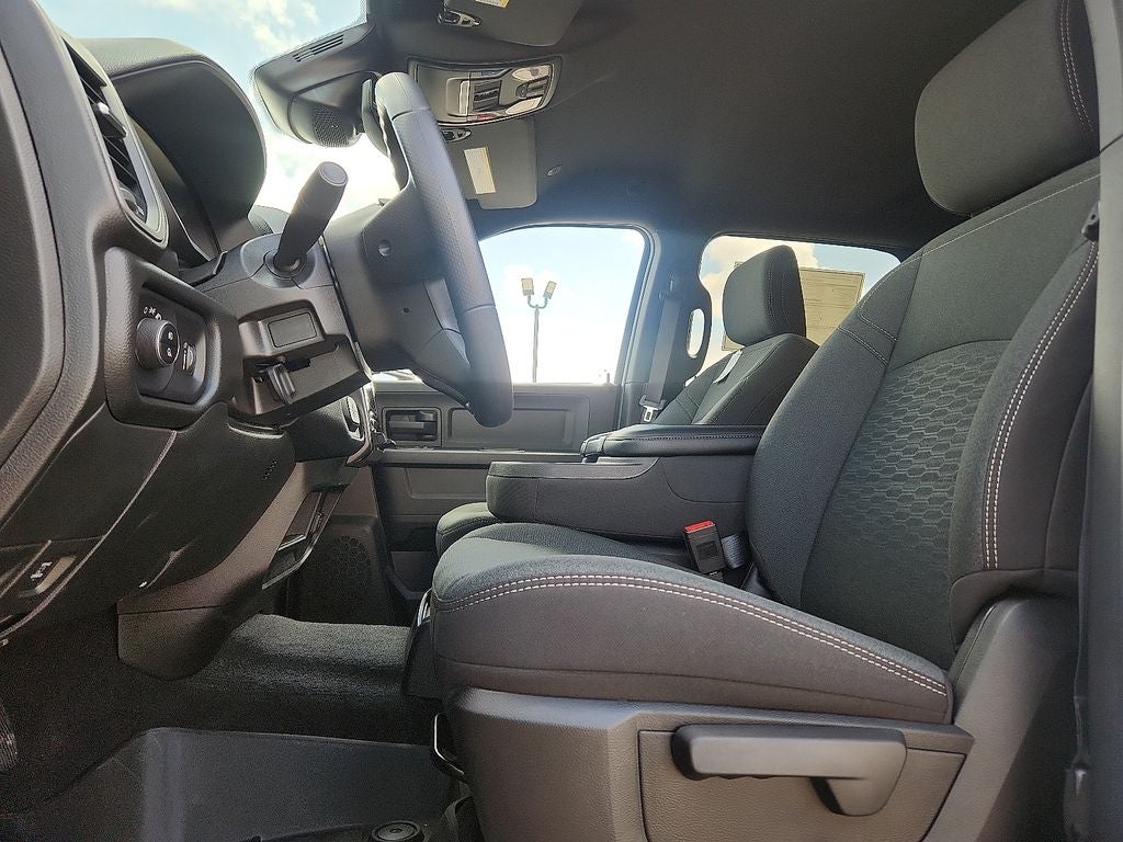 2026 RAM 2500 RAM 2500 TRADESMAN CREW CAB 4X4 6'4' BOX