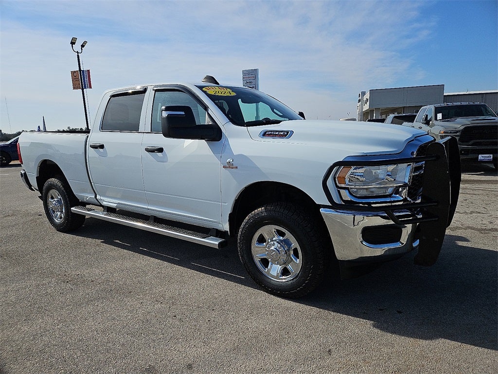 2024 RAM 2500 Tradesman Crew Cab 4x4 6'4' Box