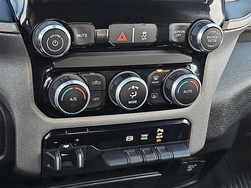 2024 RAM 2500 Tradesman Crew Cab 4x4 6'4' Box