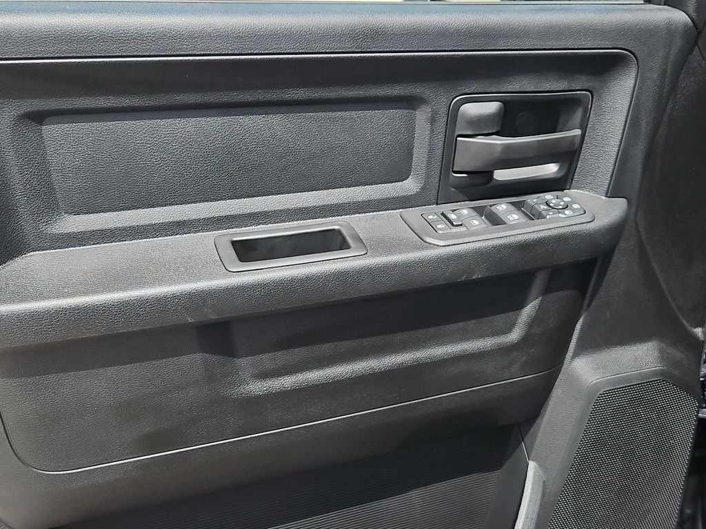 2026 RAM 2500 RAM 2500 BLACK EXPRESS CREW CAB 4X4 6'4' BOX