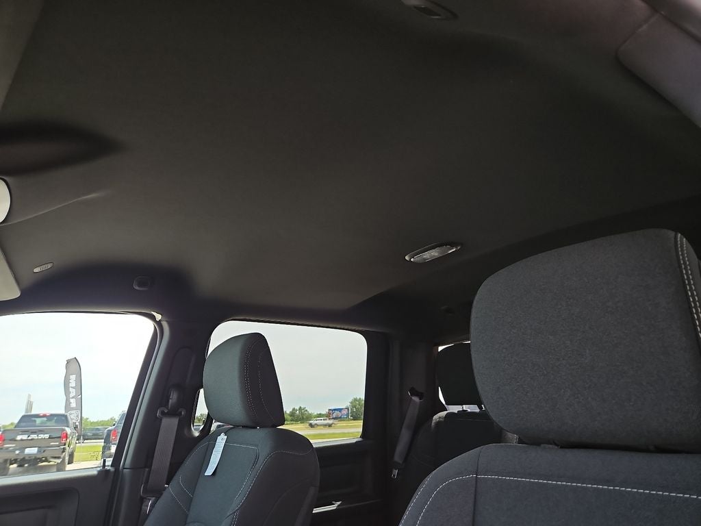 2026 RAM 2500 RAM 2500 BLACK EXPRESS CREW CAB 4X4 6'4' BOX