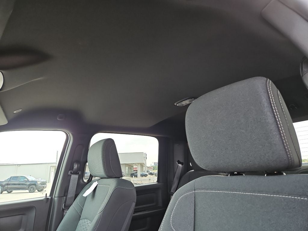 2026 RAM 2500 RAM 2500 BLACK EXPRESS CREW CAB 4X4 6'4' BOX