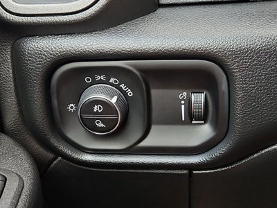2026 RAM 2500 RAM 2500 BLACK EXPRESS CREW CAB 4X4 6'4' BOX
