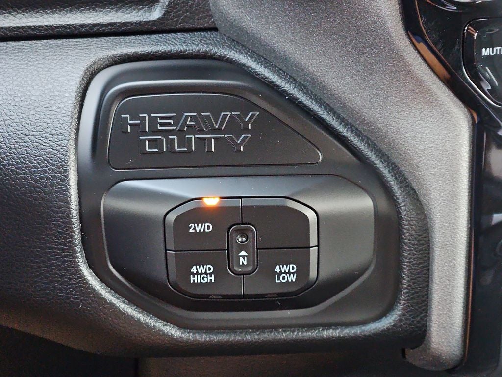 2026 RAM 2500 RAM 2500 BLACK EXPRESS CREW CAB 4X4 6'4' BOX
