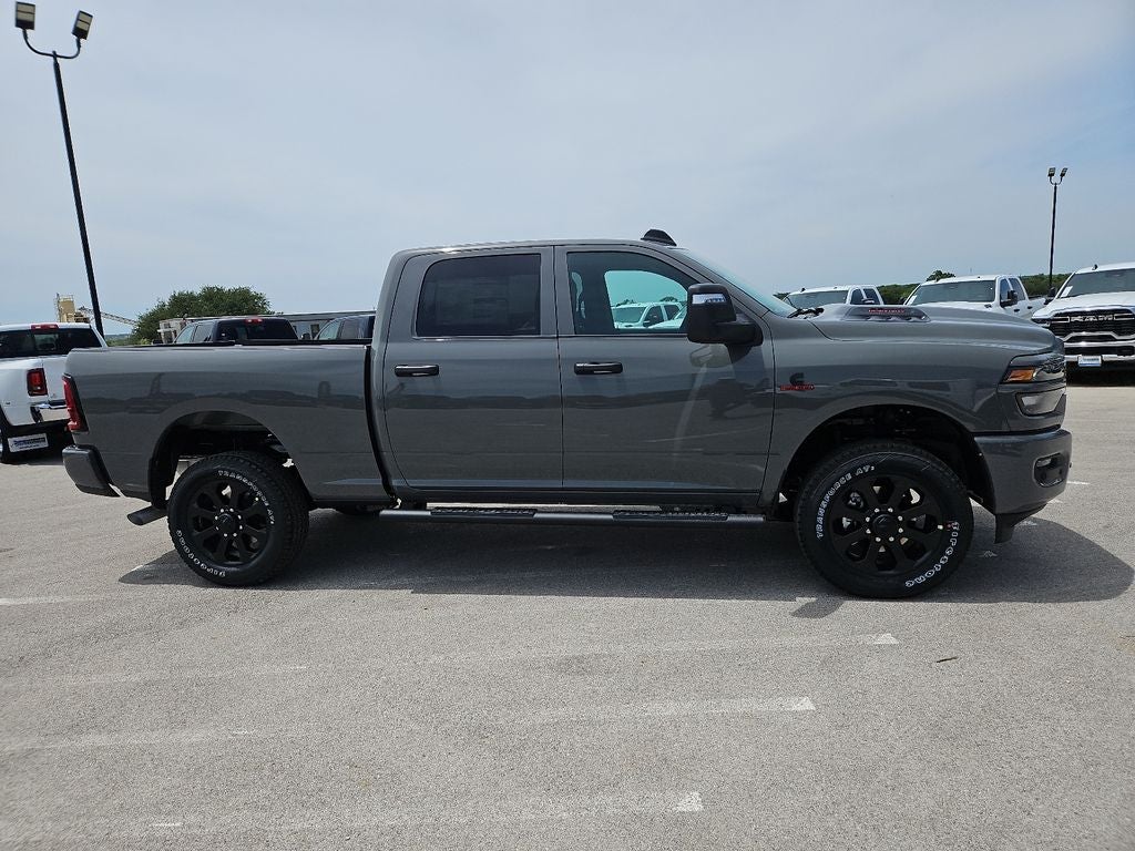 2026 RAM 2500 RAM 2500 BLACK EXPRESS CREW CAB 4X4 6'4' BOX