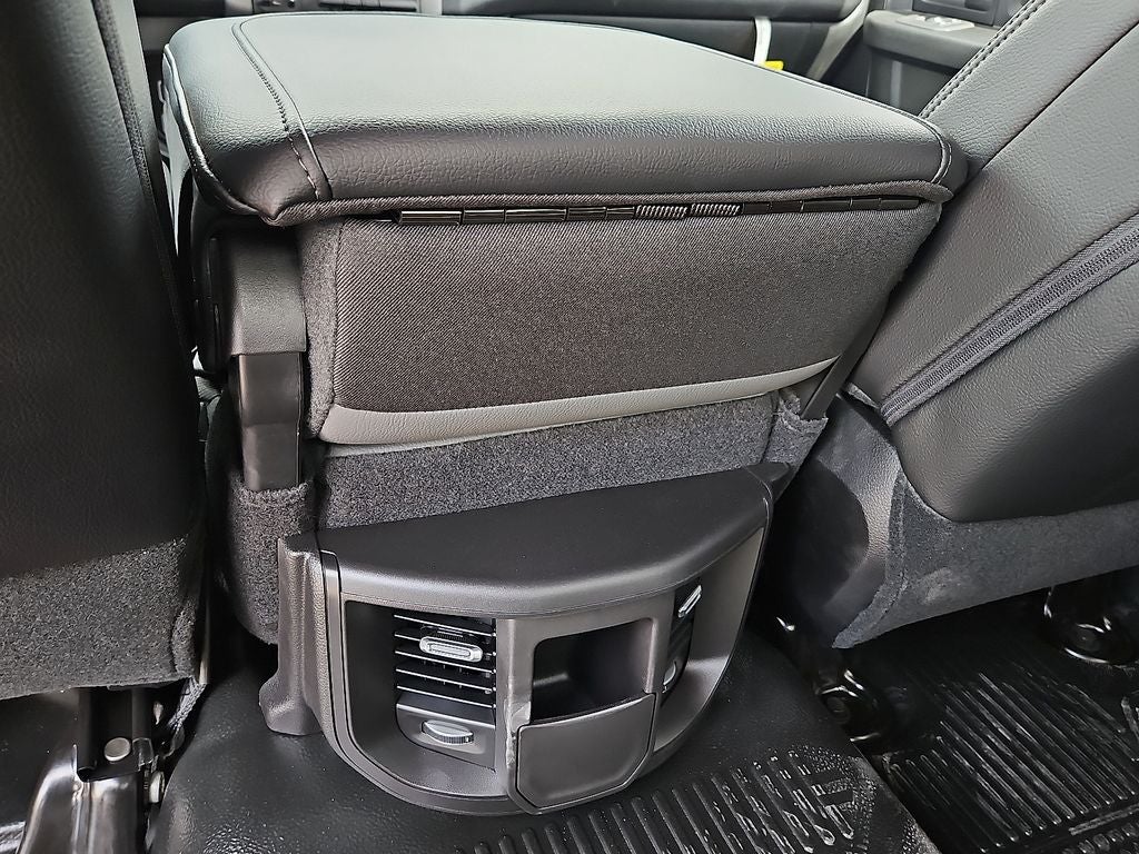 2026 RAM 2500 RAM 2500 TRADESMAN CREW CAB 4X4 8' BOX