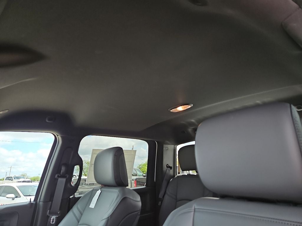 2026 RAM 2500 RAM 2500 TRADESMAN CREW CAB 4X4 8' BOX