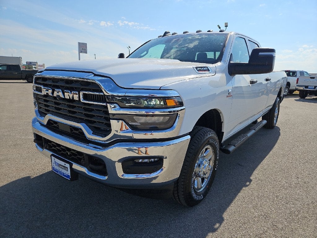 2027 RAM 2500 RAM 2500 TRADESMAN CREW CAB 4X4 8' BOX