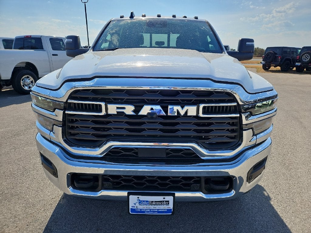 2027 RAM 2500 RAM 2500 TRADESMAN CREW CAB 4X4 8' BOX