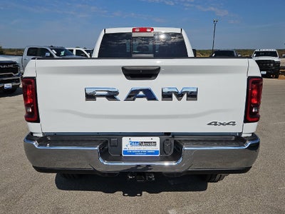 2027 RAM 2500 RAM 2500 TRADESMAN CREW CAB 4X4 8' BOX