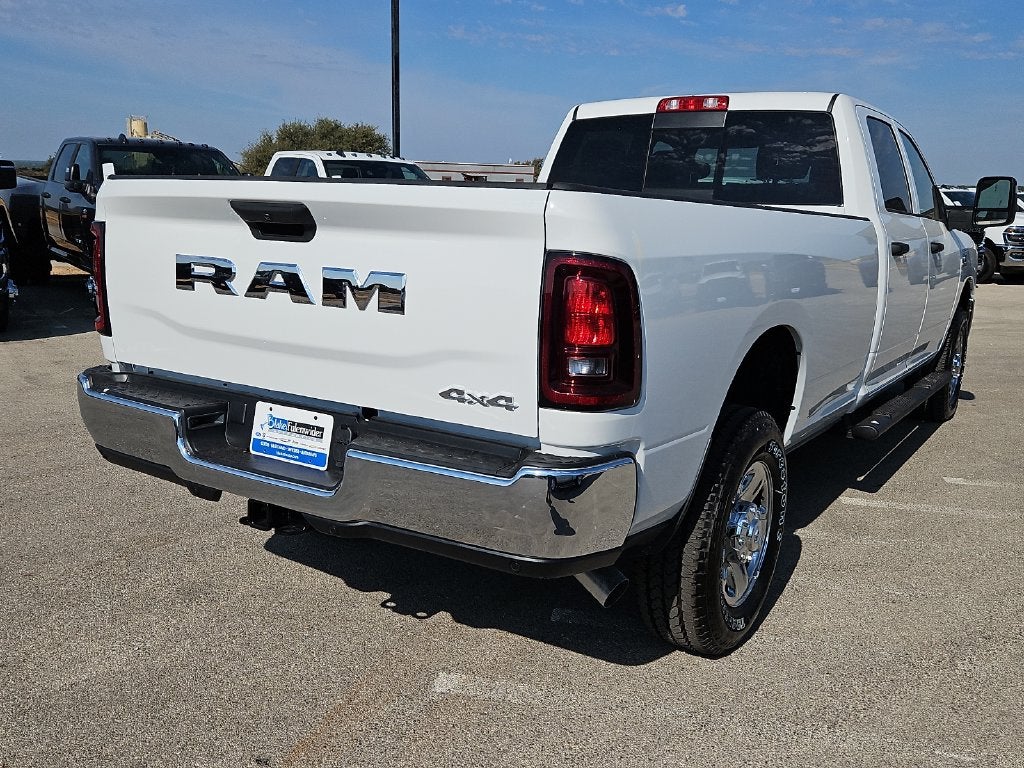 2027 RAM 2500 RAM 2500 TRADESMAN CREW CAB 4X4 8' BOX