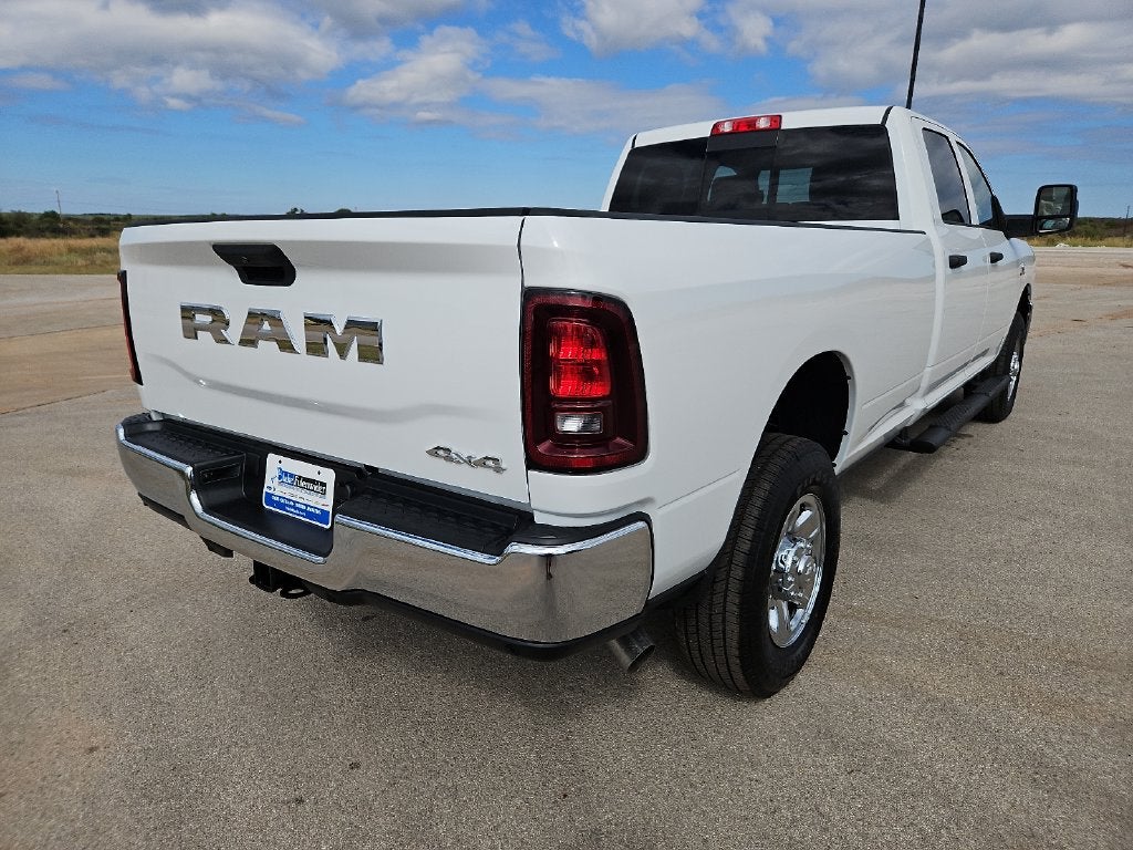 2027 RAM 2500 RAM 2500 TRADESMAN CREW CAB 4X4 8' BOX