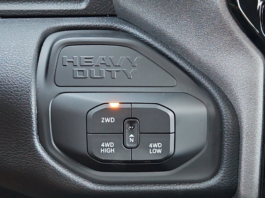 2027 RAM 2500 RAM 2500 TRADESMAN CREW CAB 4X4 8' BOX