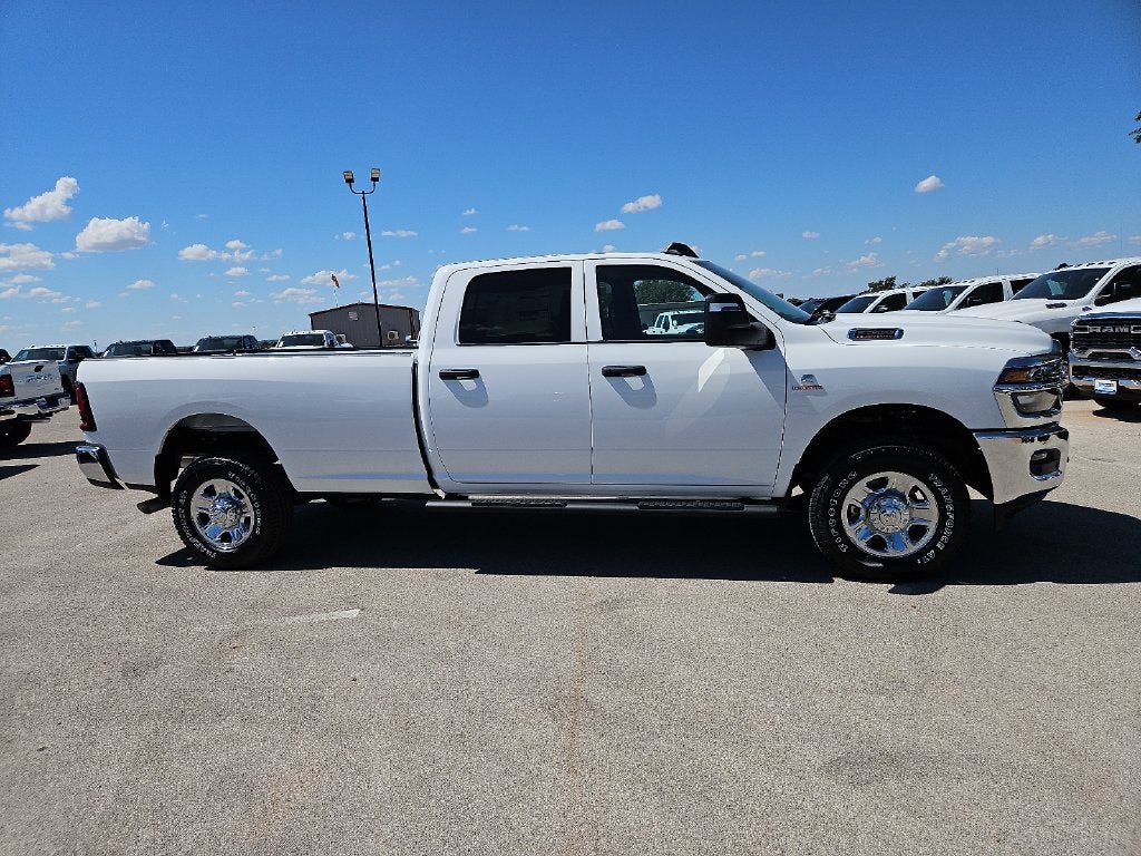 2027 RAM 2500 RAM 2500 TRADESMAN CREW CAB 4X4 8' BOX