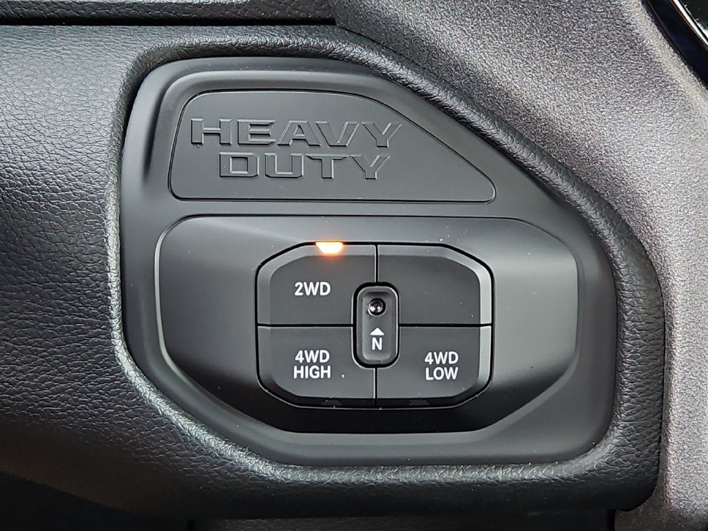 2027 RAM 2500 RAM 2500 TRADESMAN CREW CAB 4X4 8' BOX