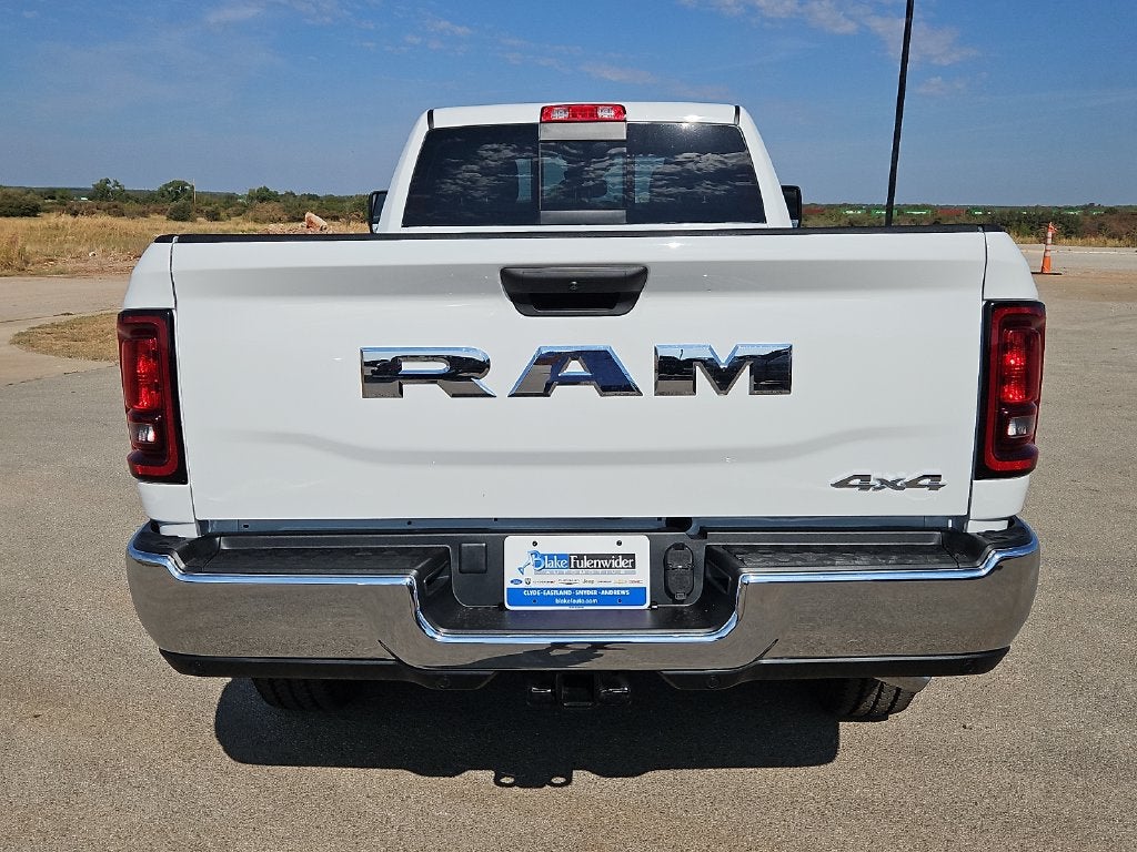 2027 RAM 2500 RAM 2500 TRADESMAN CREW CAB 4X4 8' BOX