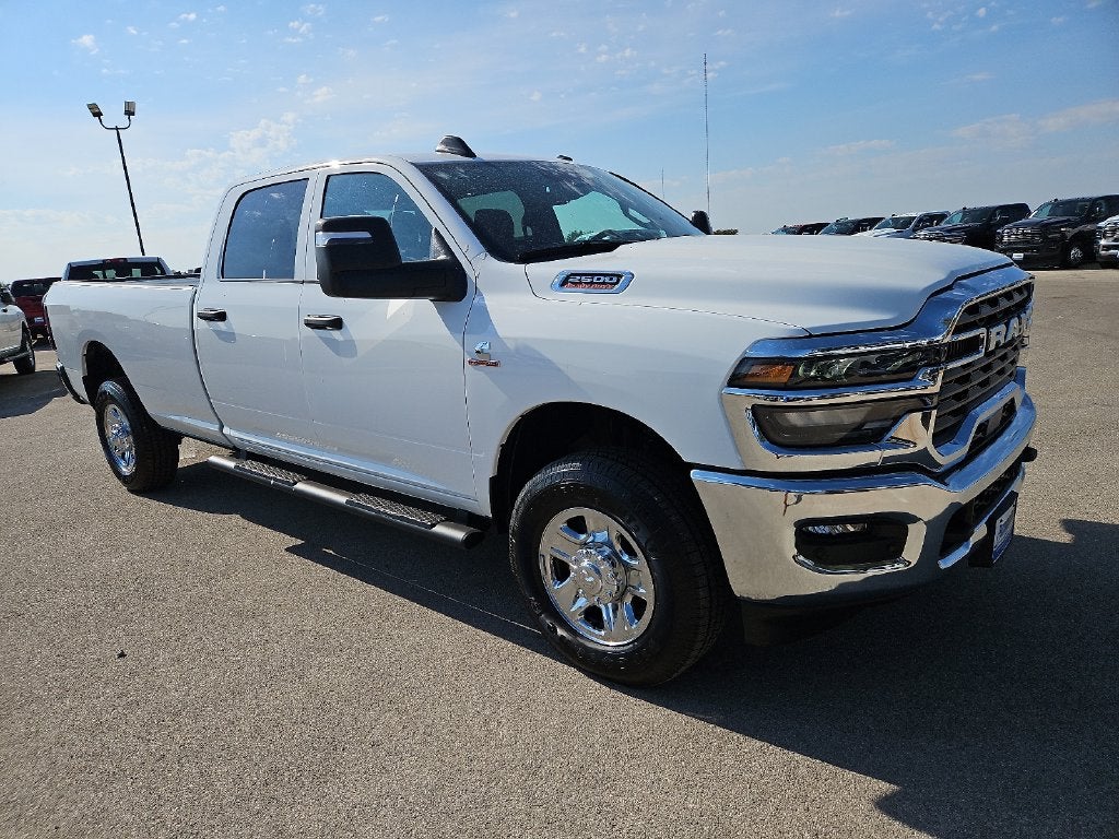 2027 RAM 2500 RAM 2500 TRADESMAN CREW CAB 4X4 8' BOX