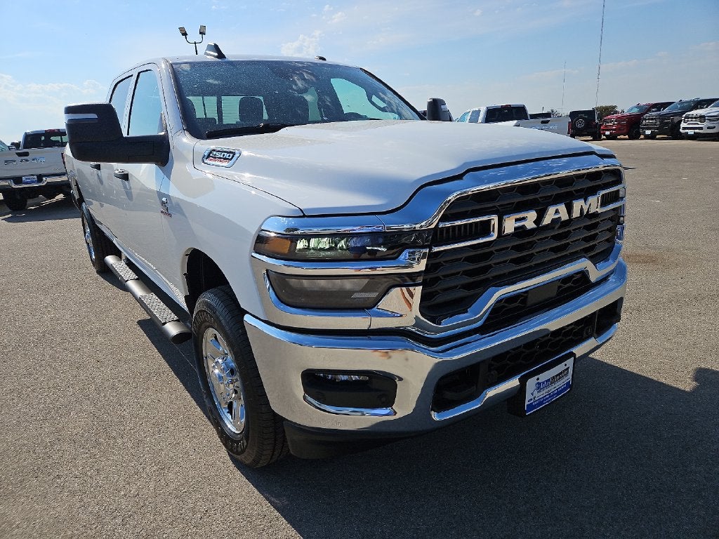 2027 RAM 2500 RAM 2500 TRADESMAN CREW CAB 4X4 8' BOX
