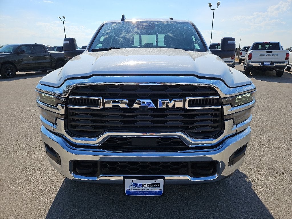 2027 RAM 2500 RAM 2500 TRADESMAN CREW CAB 4X4 8' BOX