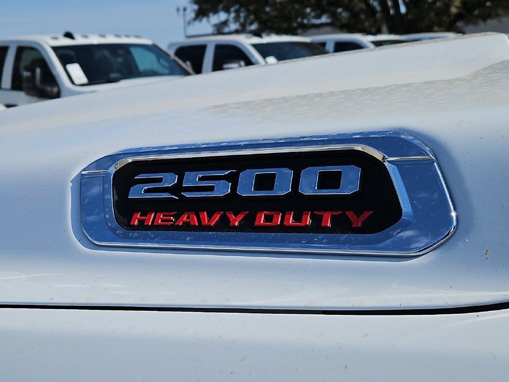 2027 RAM 2500 RAM 2500 TRADESMAN CREW CAB 4X4 8' BOX