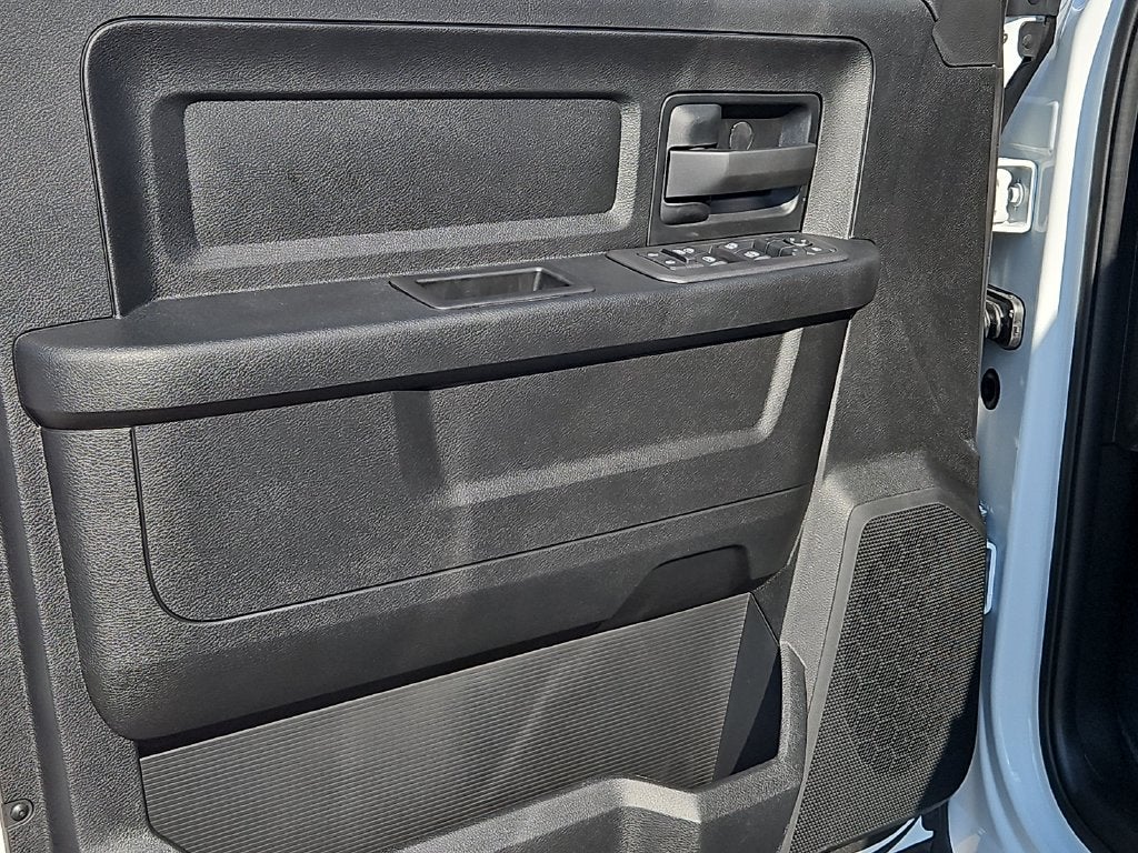2027 RAM 2500 RAM 2500 TRADESMAN CREW CAB 4X4 8' BOX