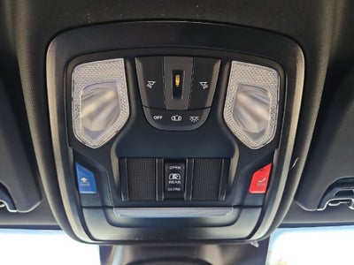 2027 RAM 2500 RAM 2500 TRADESMAN CREW CAB 4X4 8' BOX