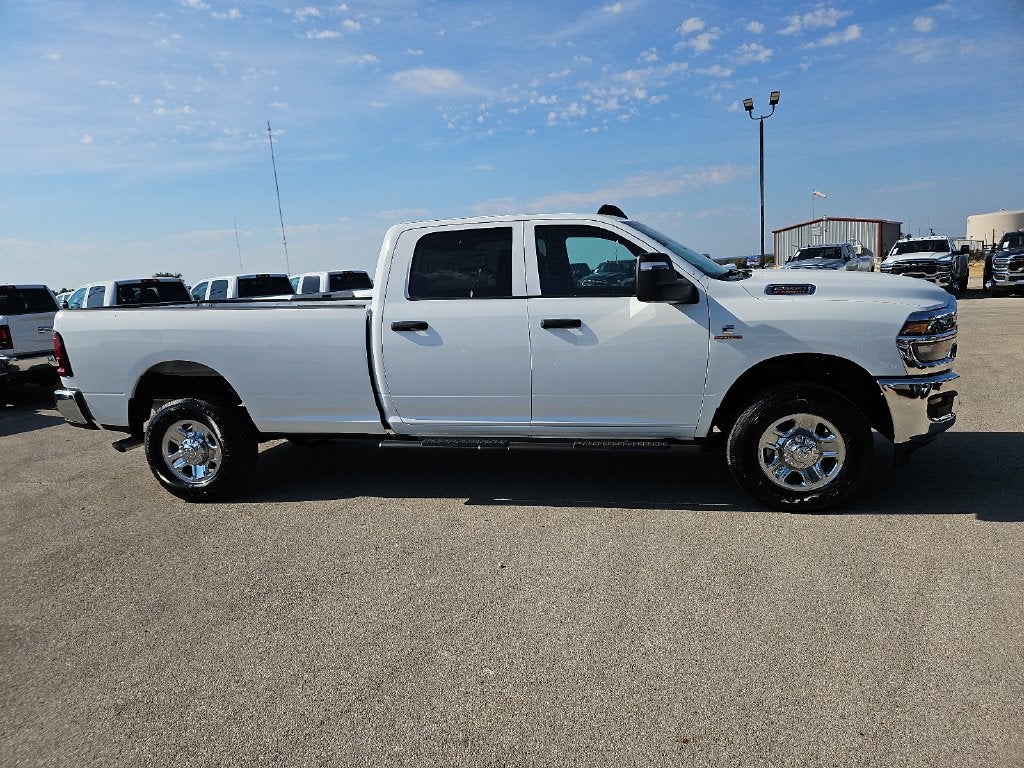 2027 RAM 2500 RAM 2500 TRADESMAN CREW CAB 4X4 8' BOX
