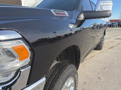 2024 RAM 2500 Laramie Crew Cab 4x4 6'4' Box