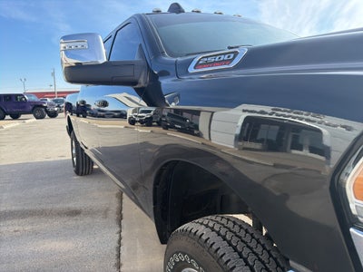 2024 RAM 2500 Laramie Crew Cab 4x4 6'4' Box