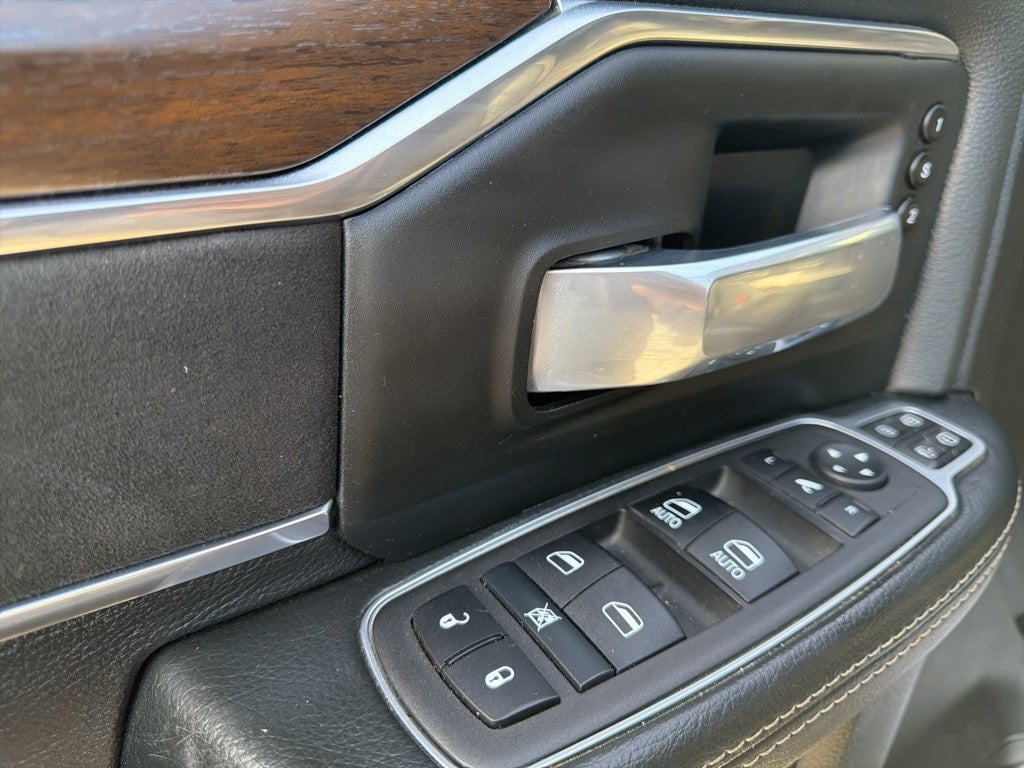 2024 RAM 2500 Laramie Crew Cab 4x4 6'4' Box