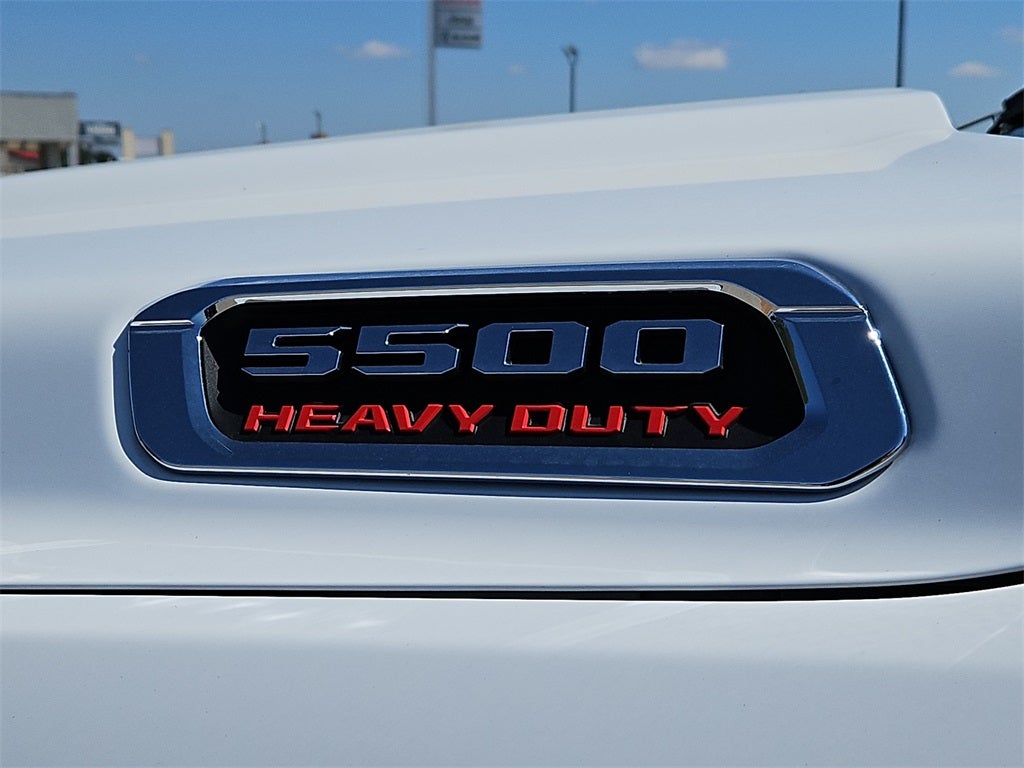 2026 RAM Ram 5500 Chassis Cab RAM 5500 TRADESMAN CHASSIS CREW CAB 4X4 84' CA