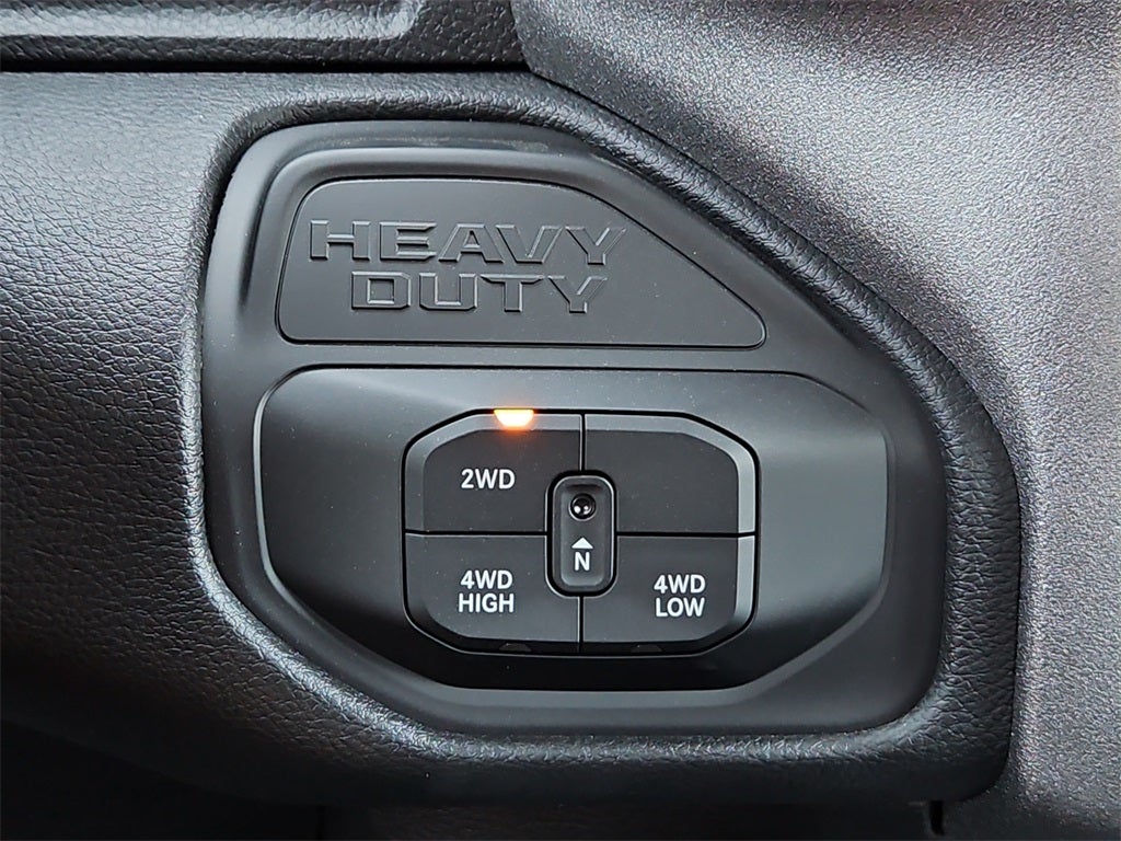 2026 RAM Ram 5500 Chassis Cab RAM 5500 TRADESMAN CHASSIS CREW CAB 4X4 84' CA