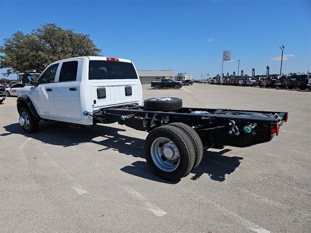 2026 RAM Ram 5500 Chassis Cab RAM 5500 TRADESMAN CHASSIS CREW CAB 4X4 84' CA