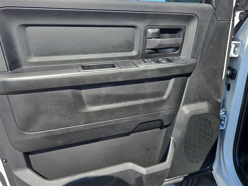 2026 RAM Ram 5500 Chassis Cab RAM 5500 TRADESMAN CHASSIS CREW CAB 4X4 84' CA