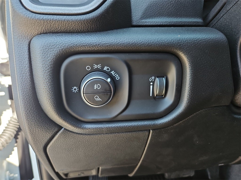 2026 RAM Ram 5500 Chassis Cab RAM 5500 TRADESMAN CHASSIS CREW CAB 4X4 84' CA