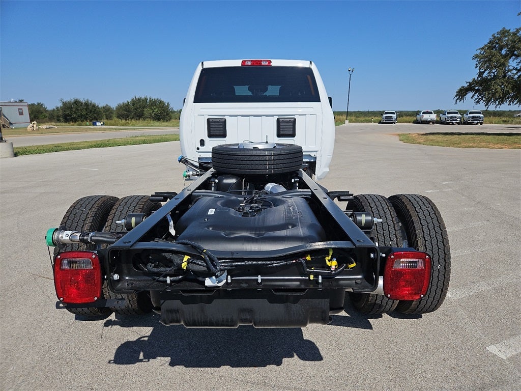 2026 RAM Ram 5500 Chassis Cab RAM 5500 TRADESMAN CHASSIS CREW CAB 4X4 84' CA
