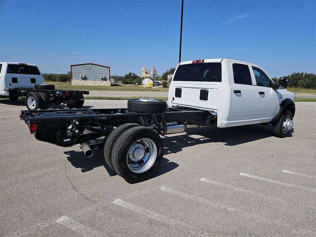 2026 RAM Ram 5500 Chassis Cab RAM 5500 TRADESMAN CHASSIS CREW CAB 4X4 84' CA