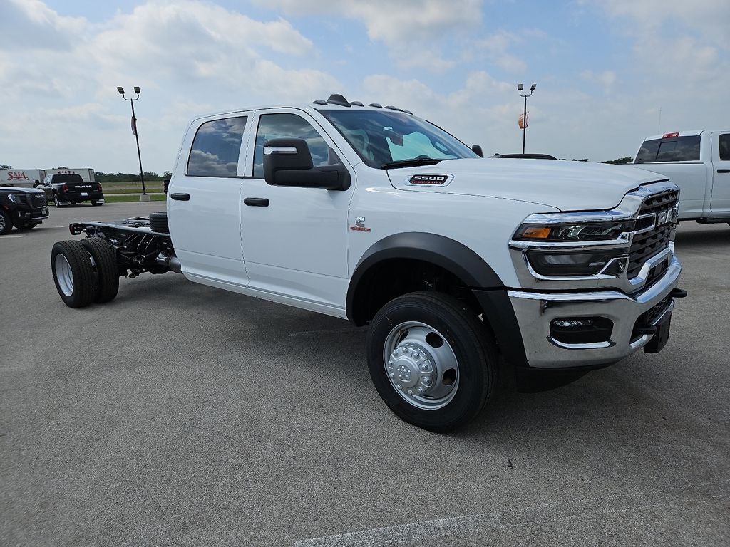 2026 RAM Ram 5500 Chassis Cab RAM 5500 TRADESMAN CHASSIS CREW CAB 4X4 84' CA