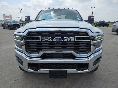 2026 RAM Ram 5500 Chassis Cab RAM 5500 TRADESMAN CHASSIS CREW CAB 4X4 84' CA