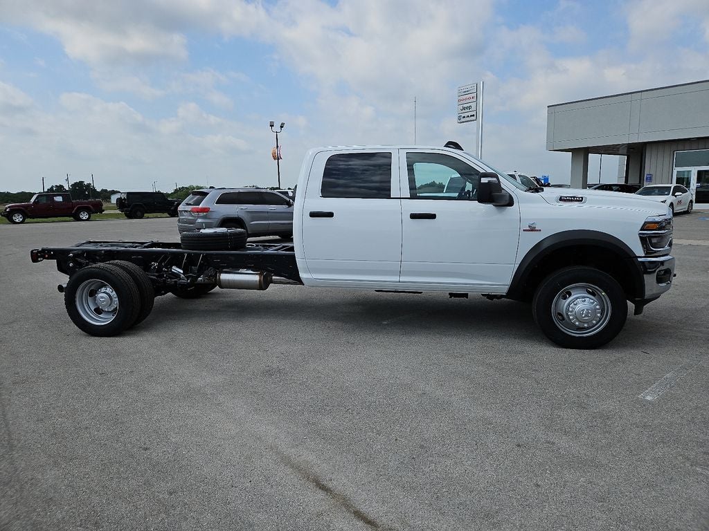 2026 RAM Ram 5500 Chassis Cab RAM 5500 TRADESMAN CHASSIS CREW CAB 4X4 84' CA