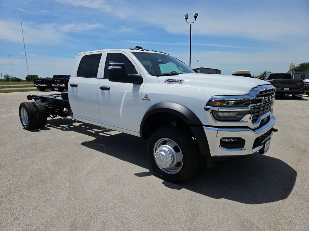 2026 RAM Ram 5500 Chassis Cab RAM 5500 TRADESMAN CHASSIS CREW CAB 4X4 84' CA