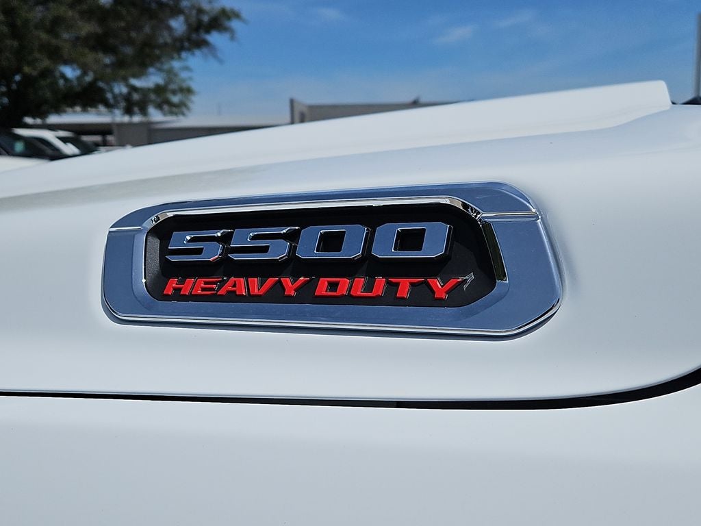 2026 RAM Ram 5500 Chassis Cab RAM 5500 TRADESMAN CHASSIS CREW CAB 4X4 84' CA