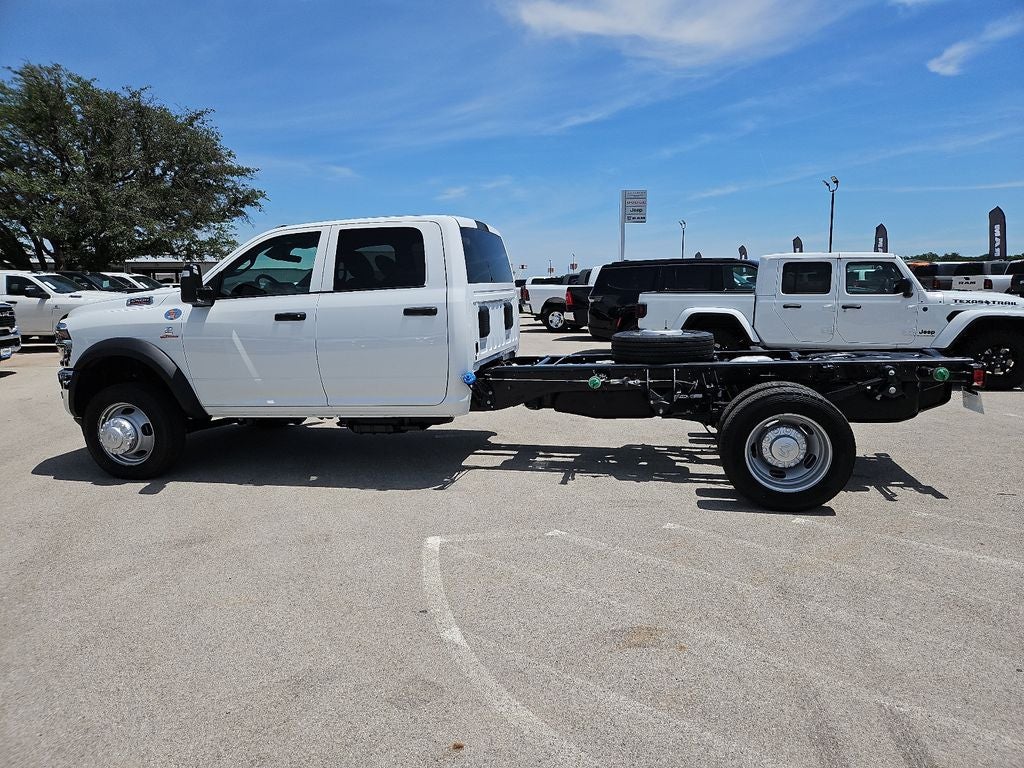 2026 RAM Ram 5500 Chassis Cab RAM 5500 TRADESMAN CHASSIS CREW CAB 4X4 84' CA