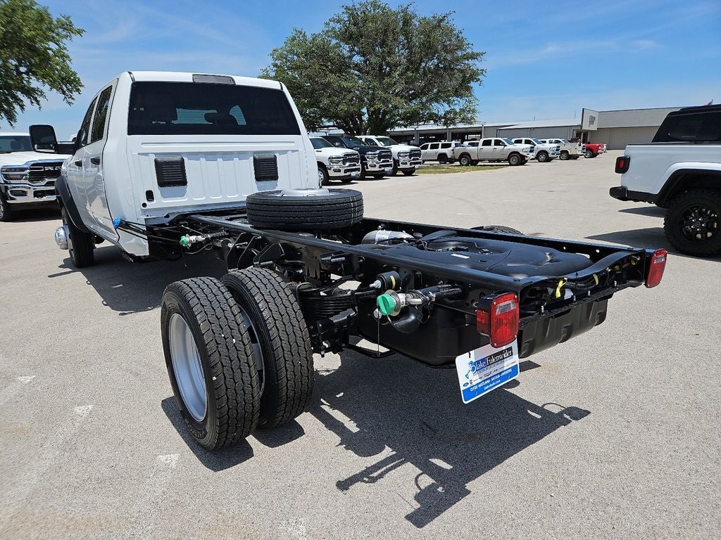 2026 RAM Ram 5500 Chassis Cab RAM 5500 TRADESMAN CHASSIS CREW CAB 4X4 84' CA