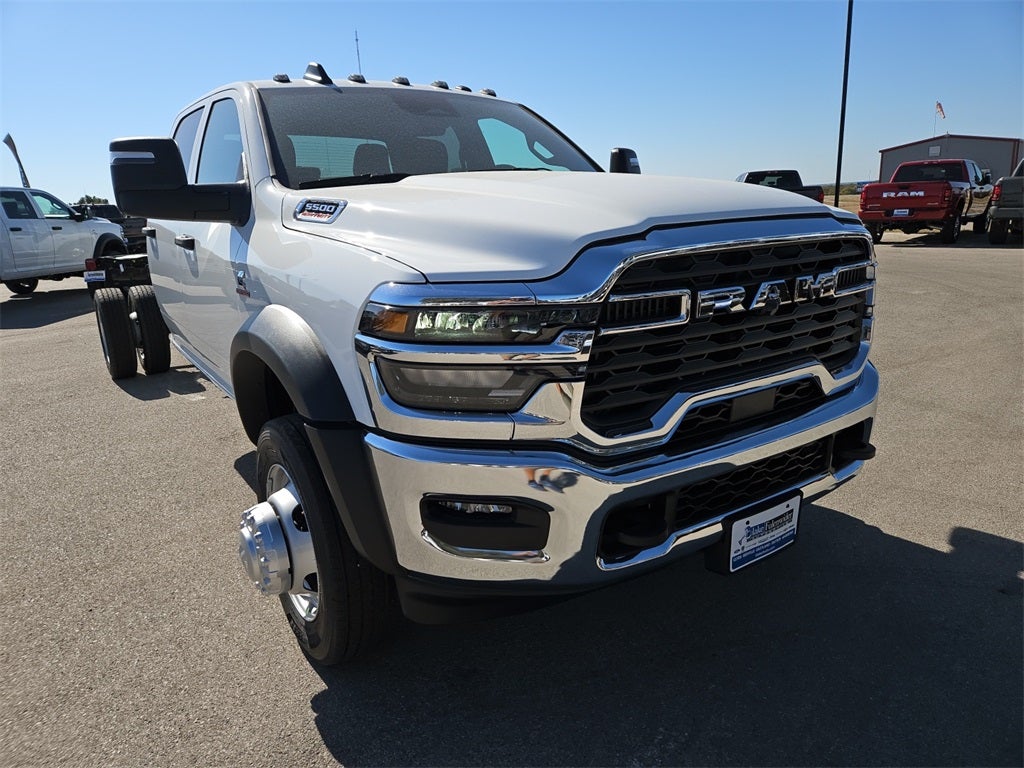 2026 RAM Ram 5500 Chassis Cab RAM 5500 TRADESMAN CHASSIS CREW CAB 4X4 84' CA