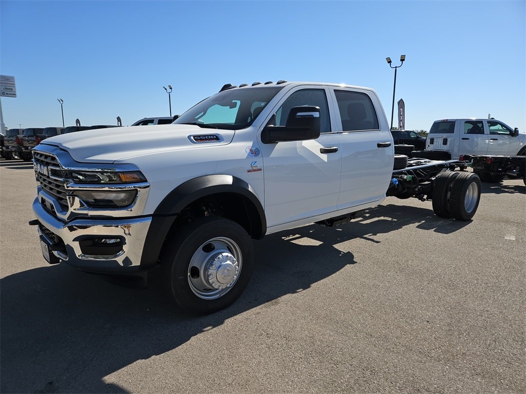 2026 RAM Ram 5500 Chassis Cab RAM 5500 TRADESMAN CHASSIS CREW CAB 4X4 84' CA