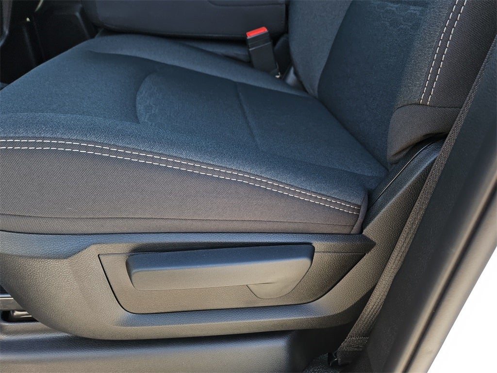 2026 RAM Ram 5500 Chassis Cab RAM 5500 TRADESMAN CHASSIS CREW CAB 4X4 84' CA