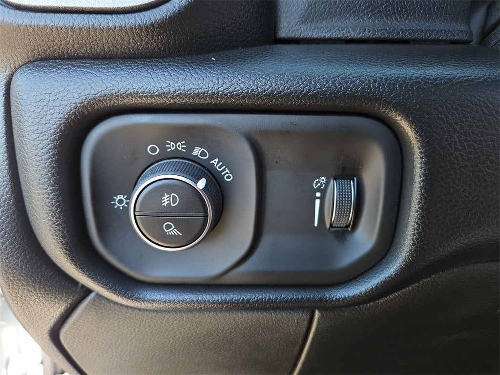 2026 RAM Ram 5500 Chassis Cab RAM 5500 TRADESMAN CHASSIS CREW CAB 4X4 84' CA