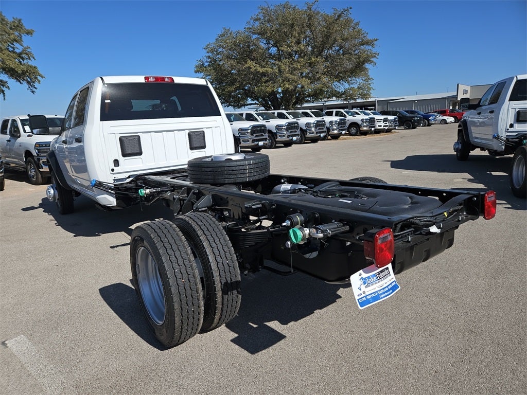 2026 RAM Ram 5500 Chassis Cab RAM 5500 TRADESMAN CHASSIS CREW CAB 4X4 84' CA